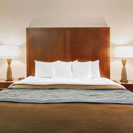 Comfort Inn & Suites-Portland Airport エクステリア 写真