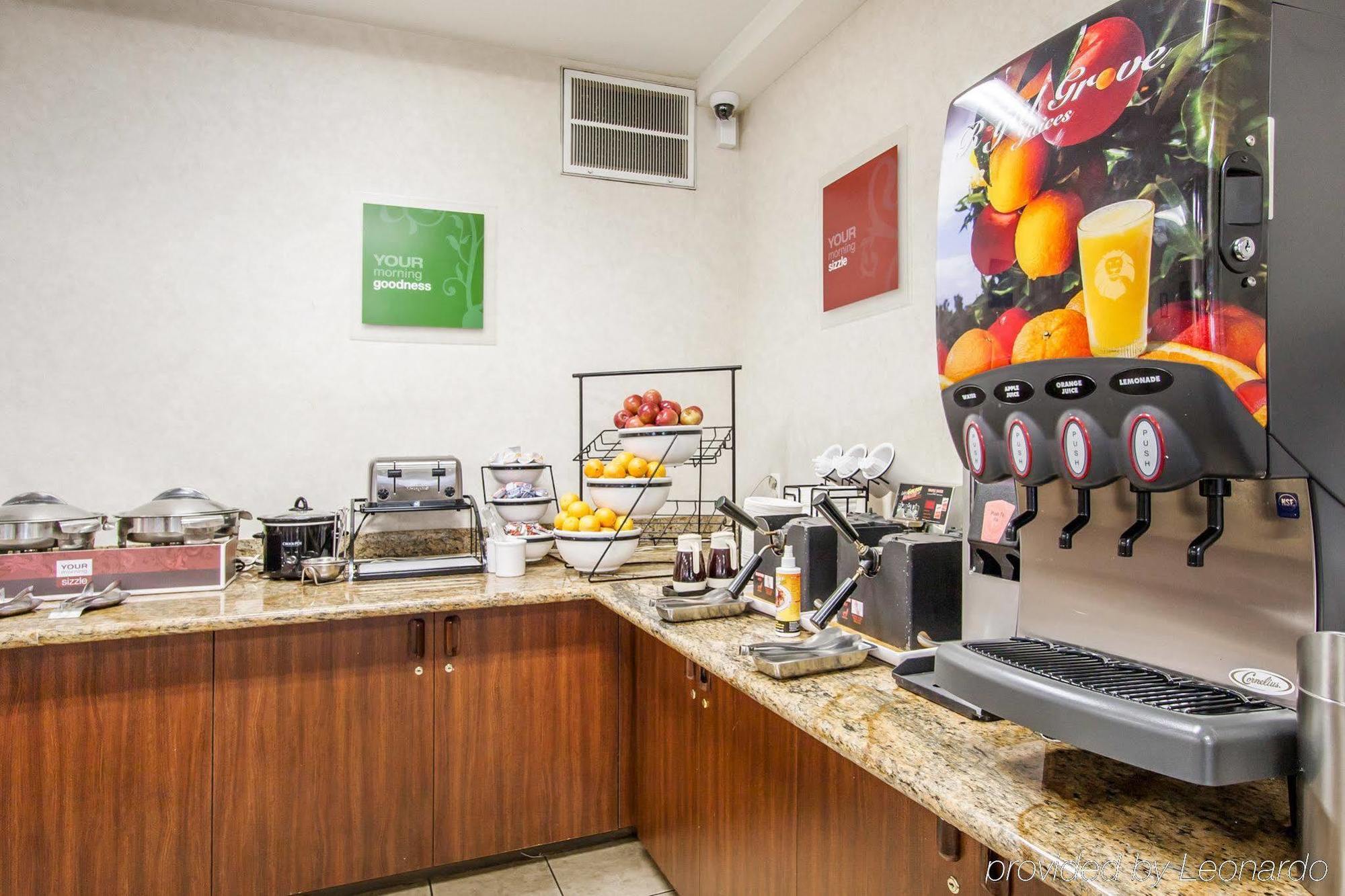 Comfort Inn & Suites-Portland Airport エクステリア 写真