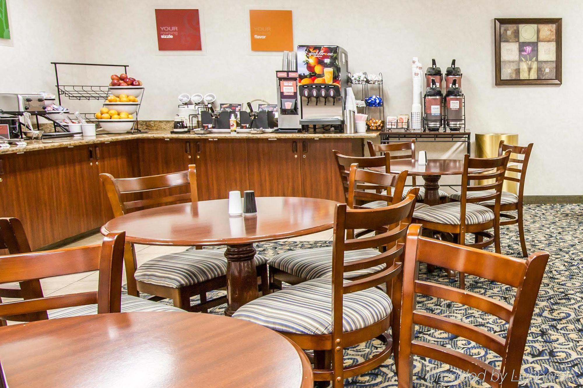 Comfort Inn & Suites-Portland Airport エクステリア 写真