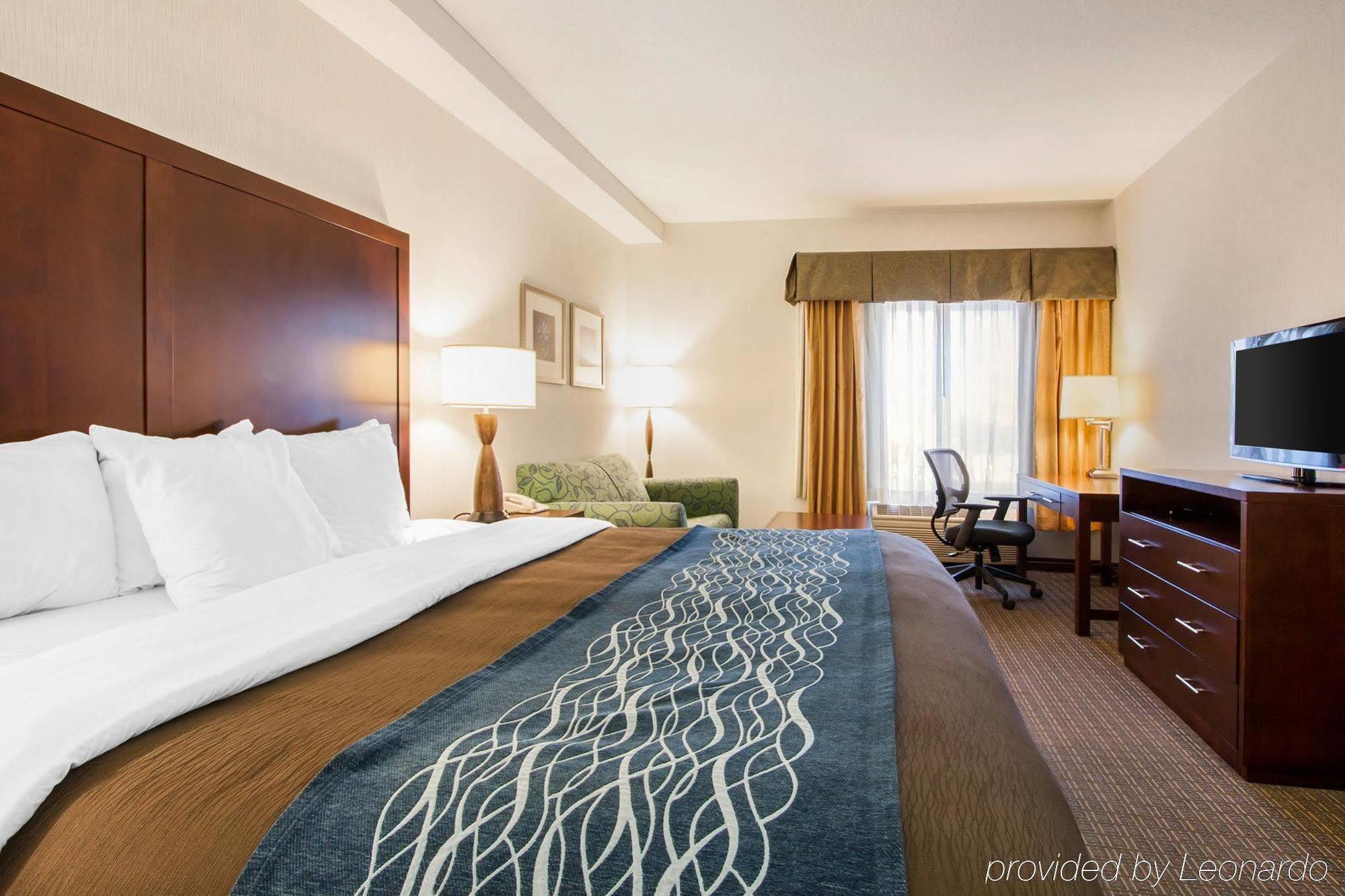 Comfort Inn & Suites-Portland Airport エクステリア 写真