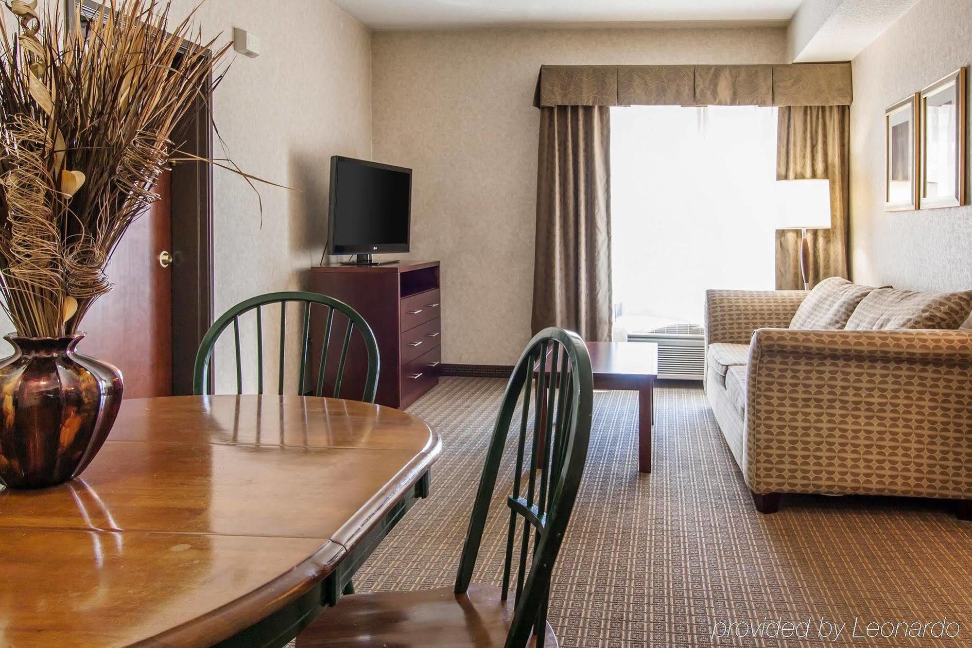 Comfort Inn & Suites-Portland Airport エクステリア 写真