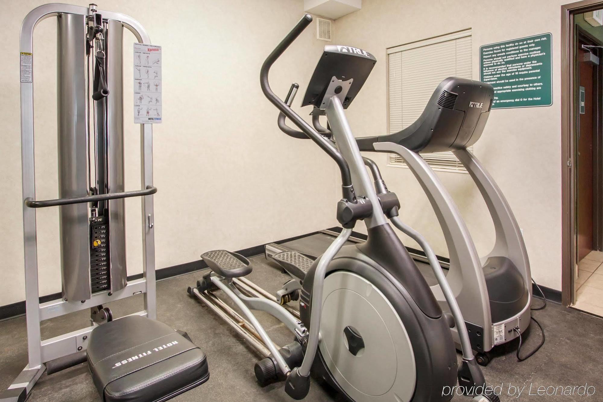 Comfort Inn & Suites-Portland Airport エクステリア 写真