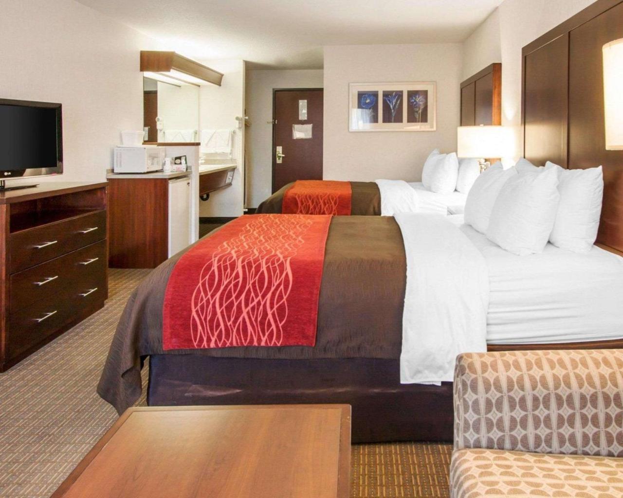 Comfort Inn & Suites-Portland Airport エクステリア 写真