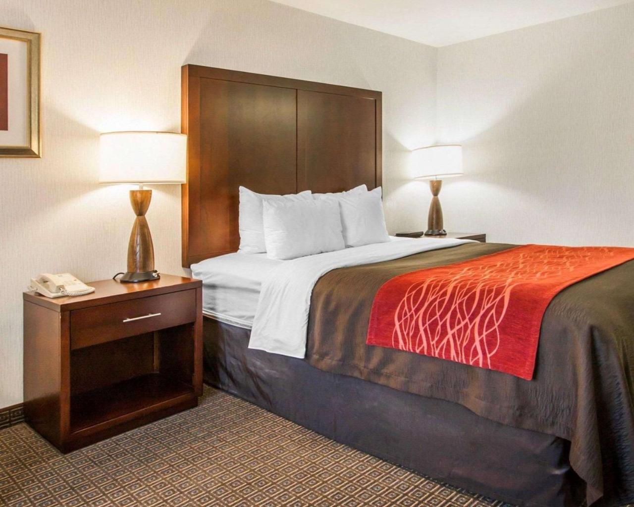 Comfort Inn & Suites-Portland Airport エクステリア 写真