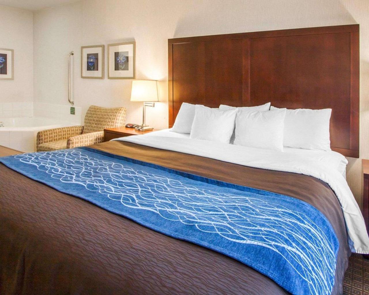 Comfort Inn & Suites-Portland Airport エクステリア 写真
